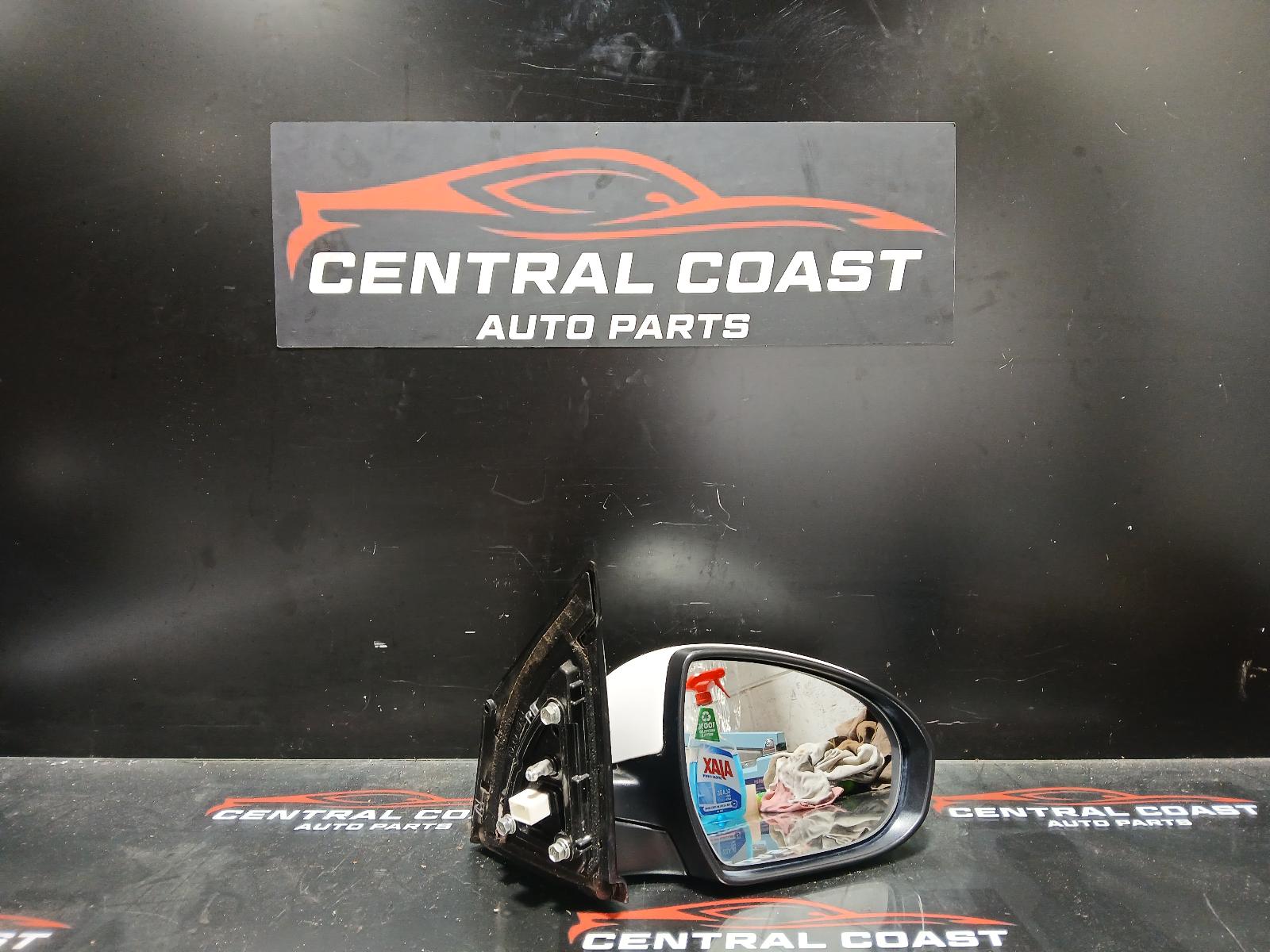 View Auto part Right Door Mirror Hyundai Tucson 2017