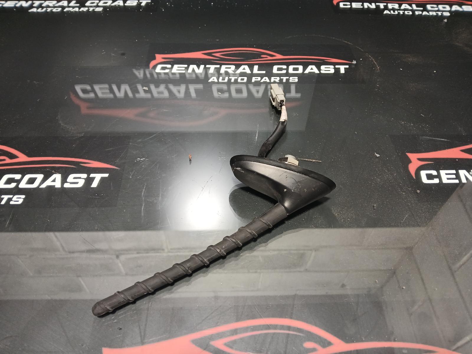 View Auto part Antenna Mazda Cx7 2010
