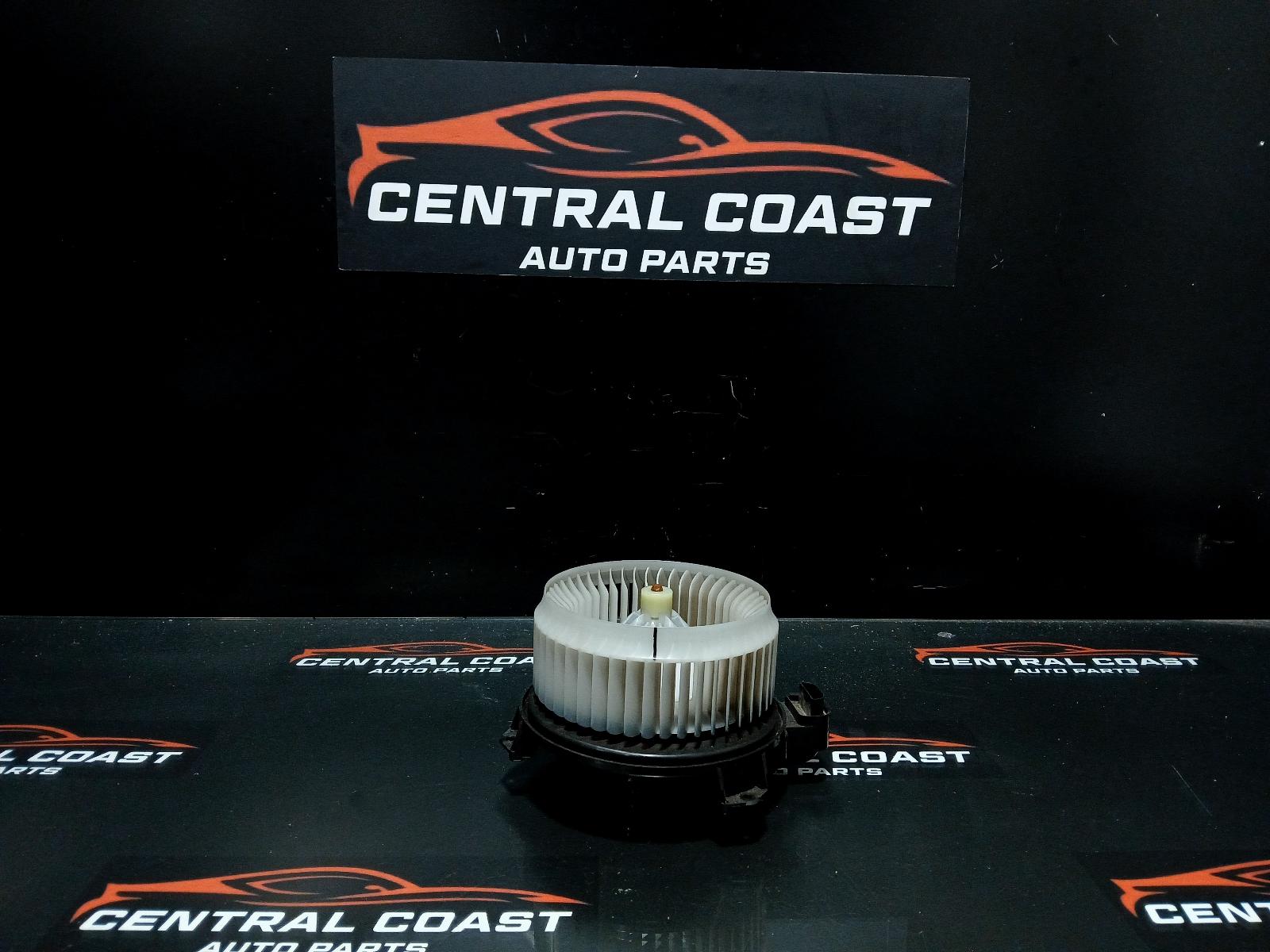 View Auto part Heater Fan Motor Toyota Camry 2016