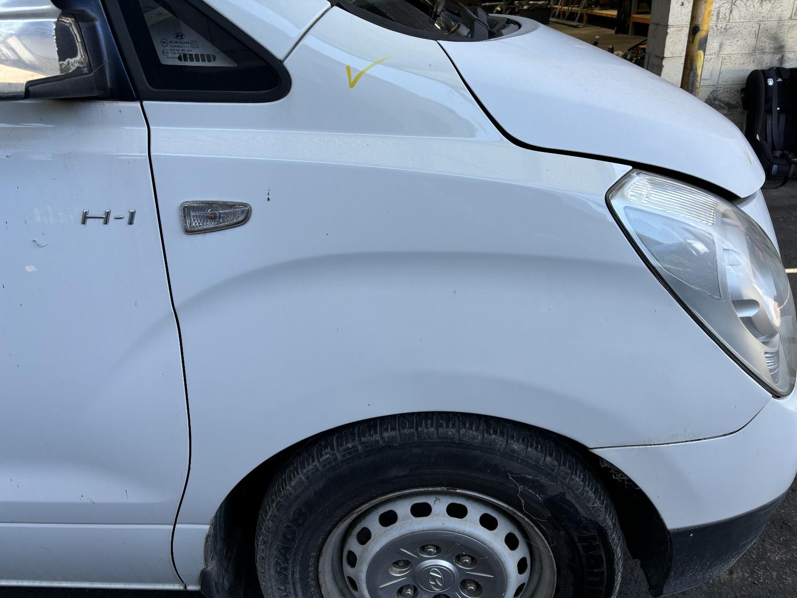 2011 Hyundai Iload/imax Jack/Tool Kit View Auto part Jack/Tool Kit Hyundai Iload/imax 2011