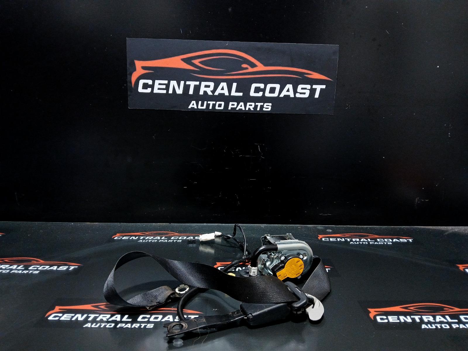 View Auto part Seatbelt/Stalk Toyota Camry 2016