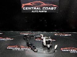 View Auto part Seatbelt/Stalk Toyota Camry 2016