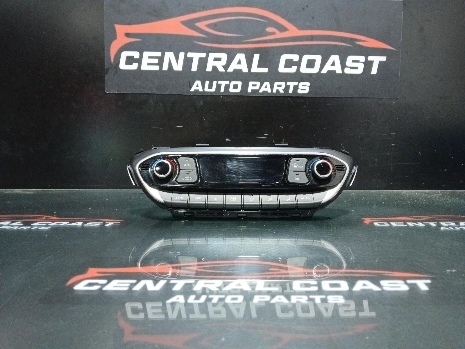 View Auto part Heater/Ac Controls Hyundai I30 2023