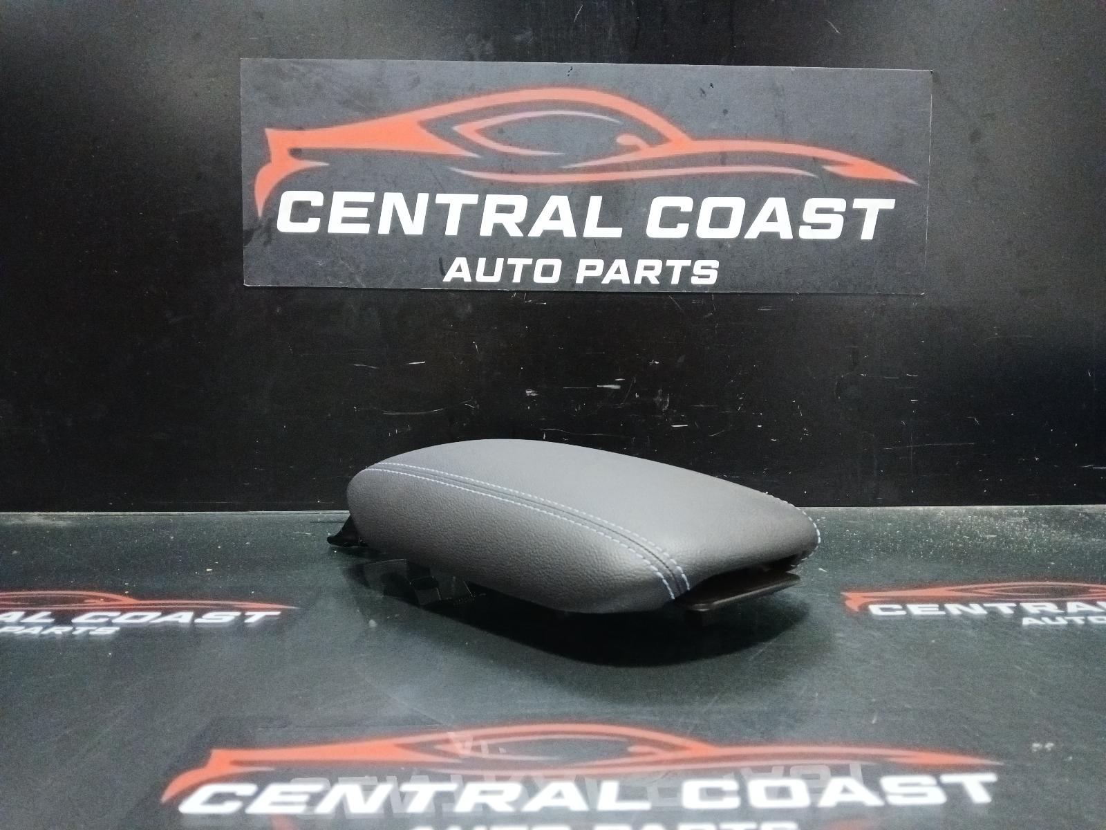 View Auto part Console Hyundai I30 2023