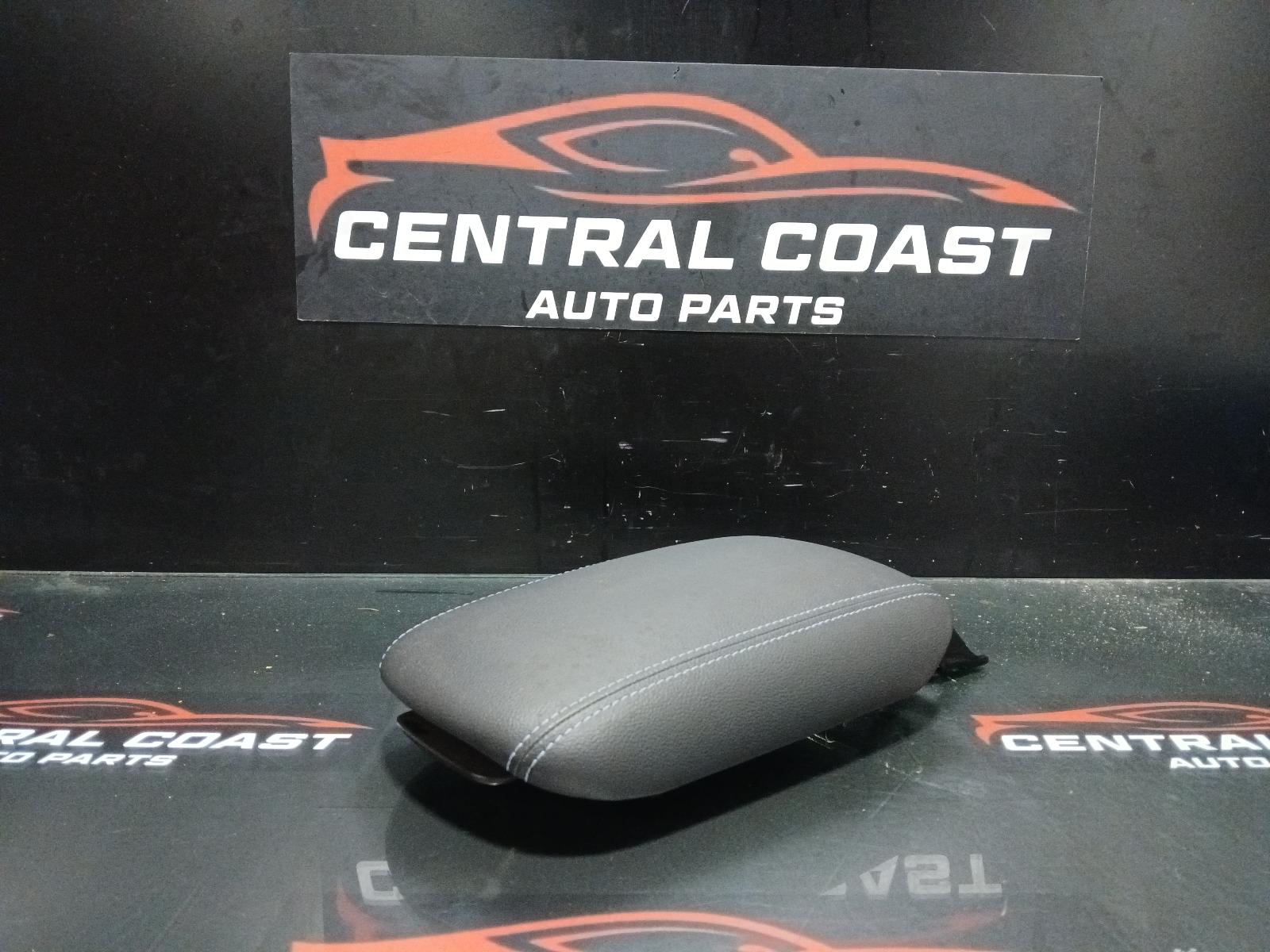 View Auto part Console Hyundai I30 2023