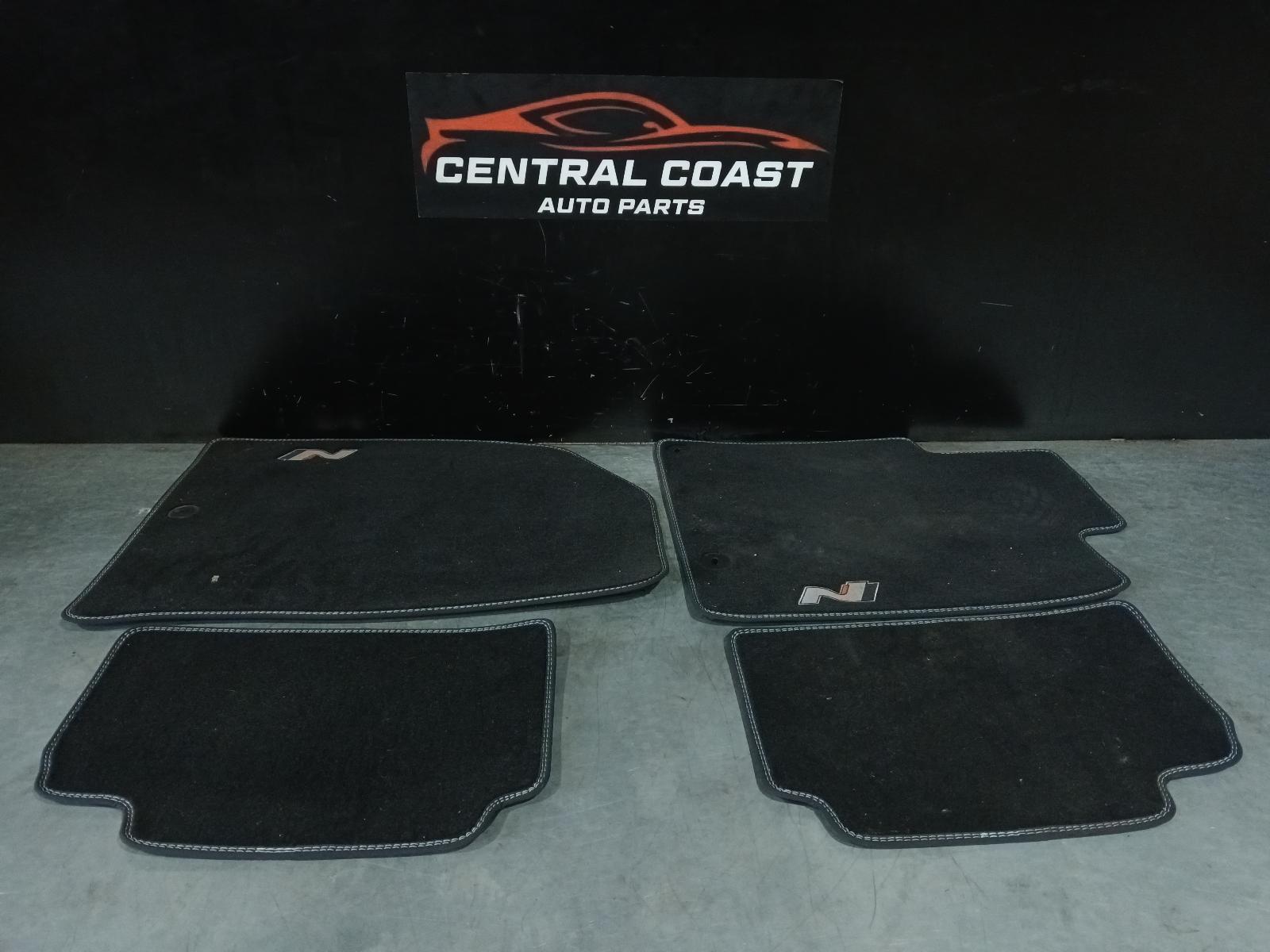 View Auto part Floor Mats Hyundai I30 2023