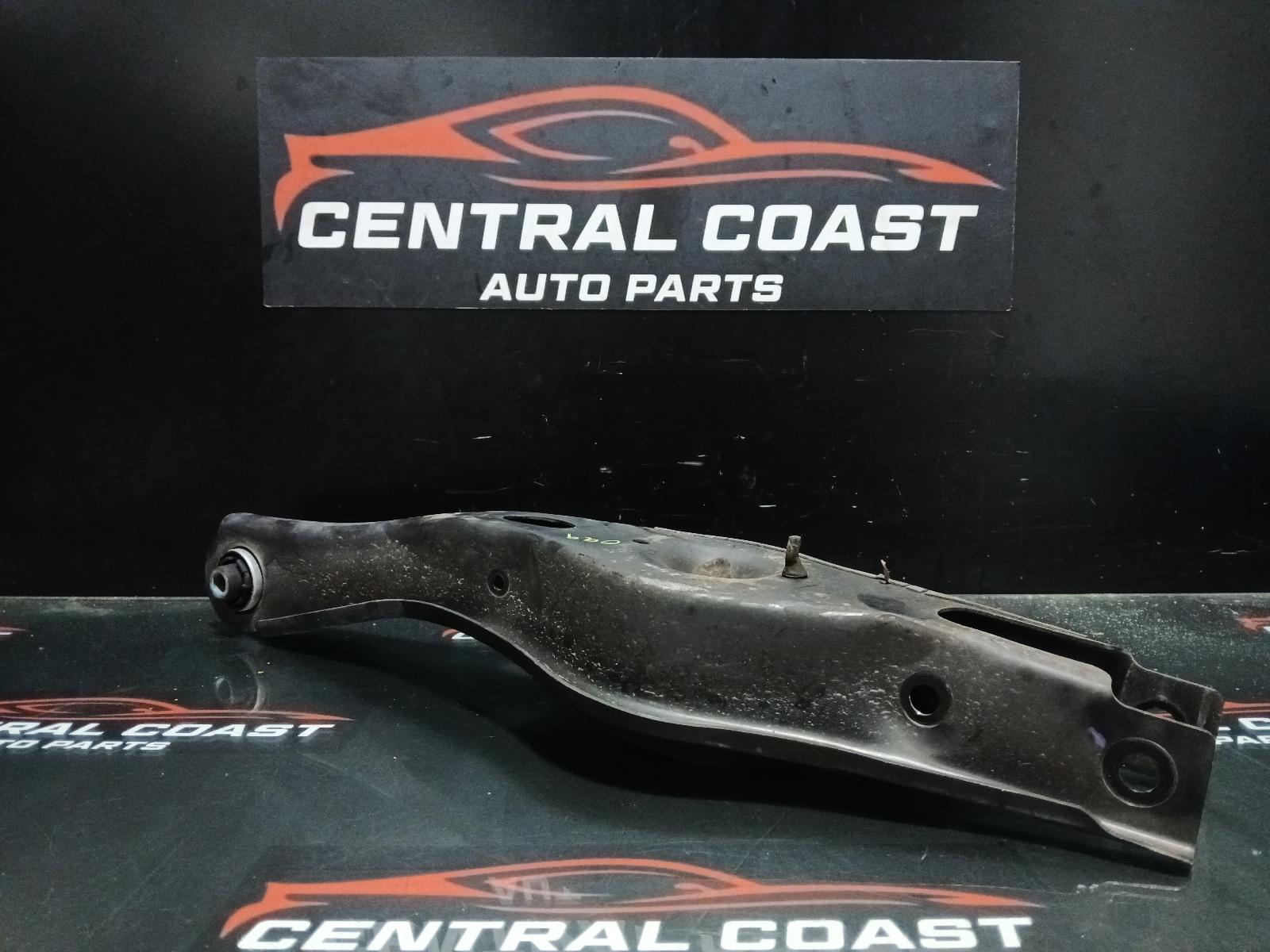 View Auto part Left Rear Trailing Arm Hyundai I30 2023