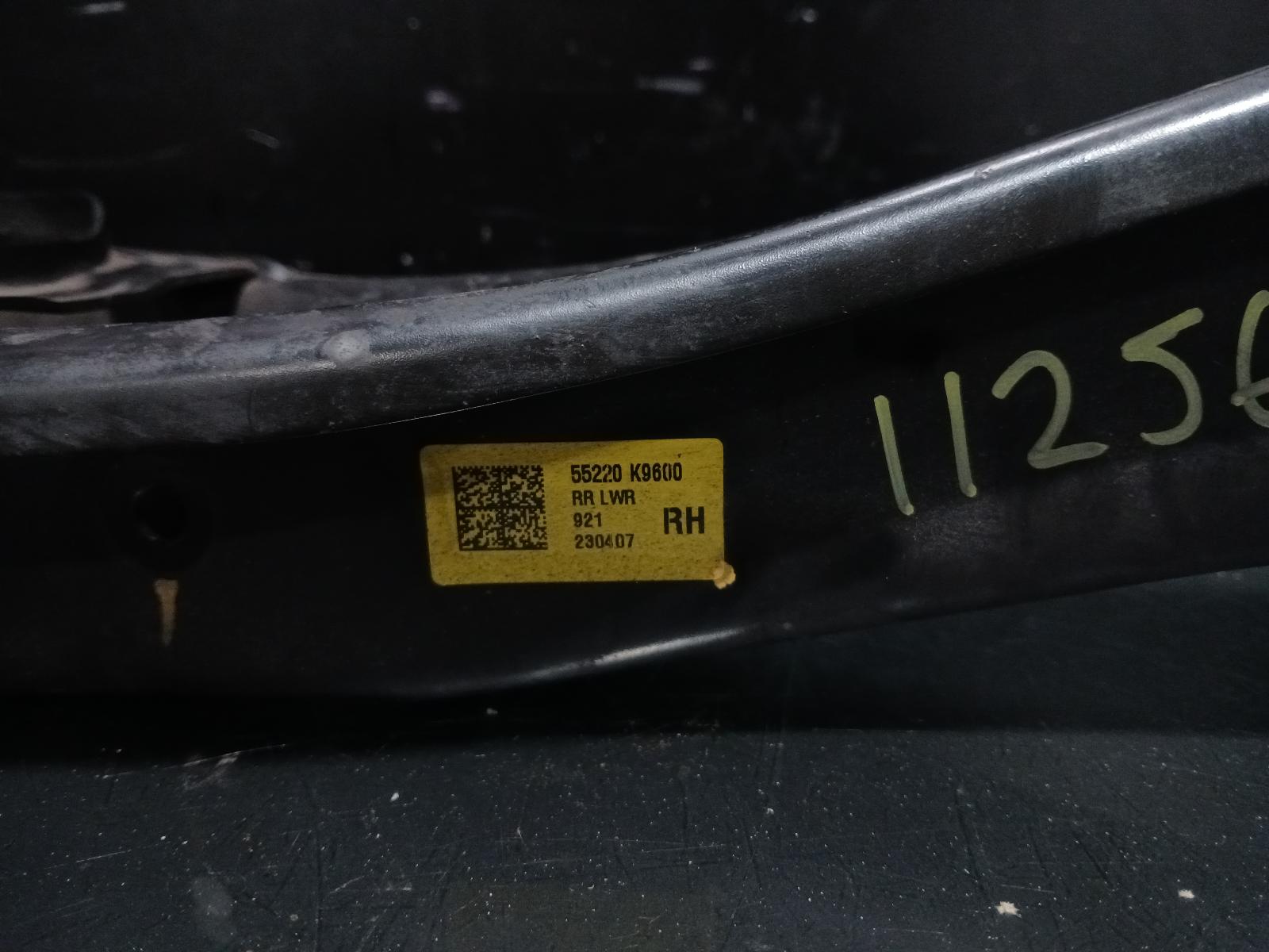 View Auto part Right Rear Trailing Arm Hyundai I30 2023
