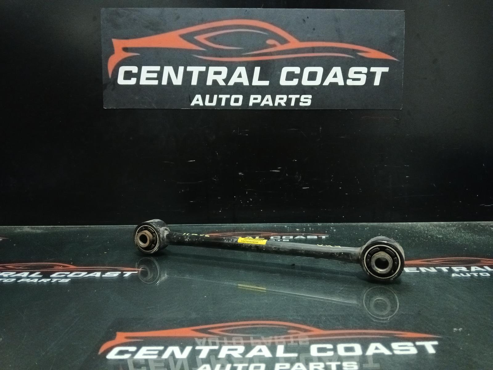View Auto part Right Rear Trailing Arm Hyundai I30 2023