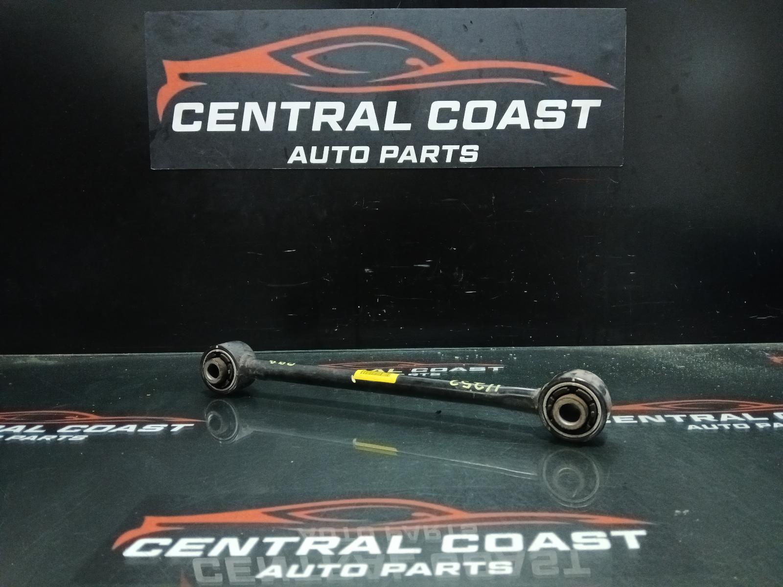 View Auto part Right Rear Trailing Arm Hyundai I30 2023