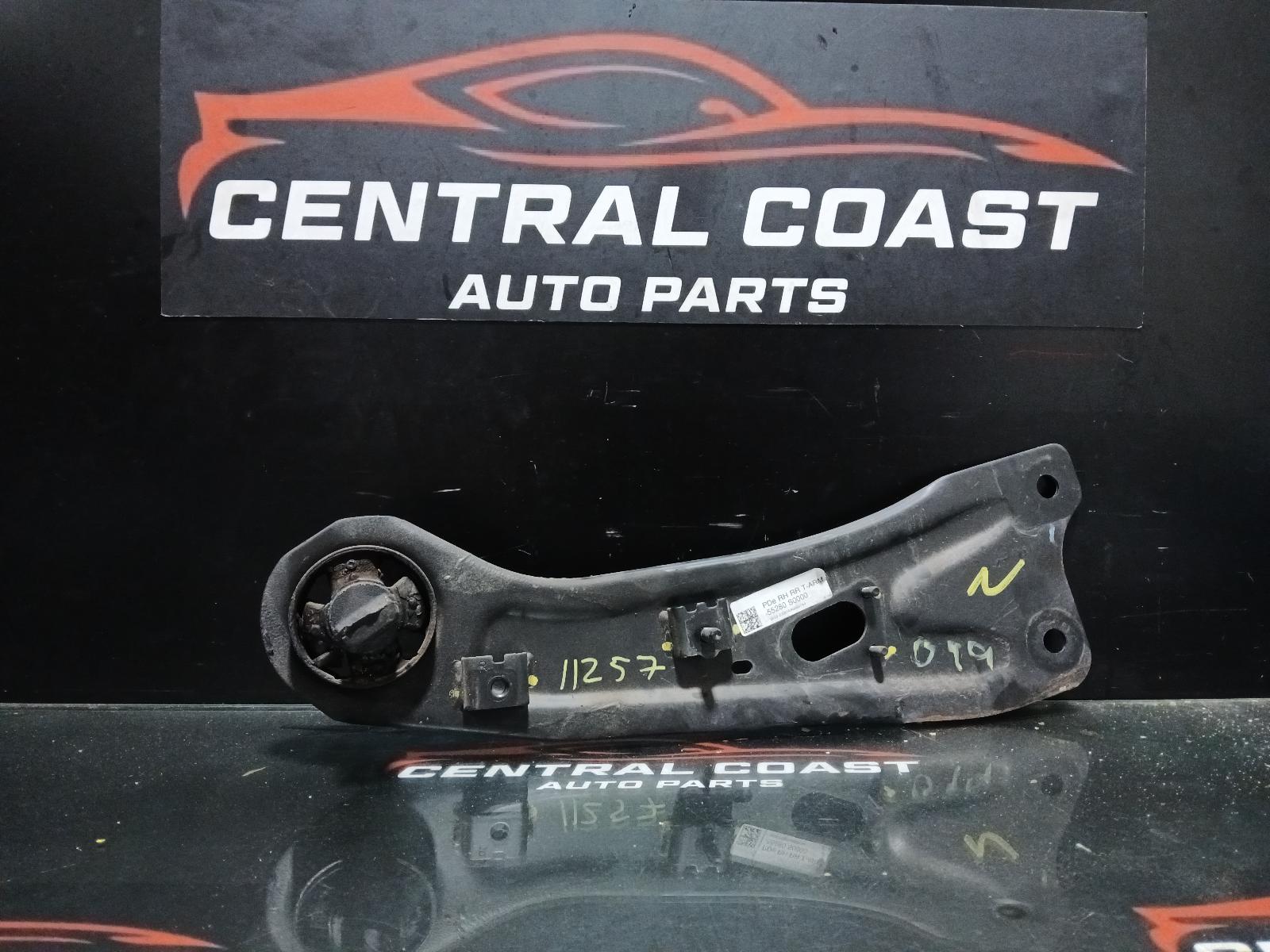 View Auto part Right Rear Trailing Arm Hyundai I30 2023