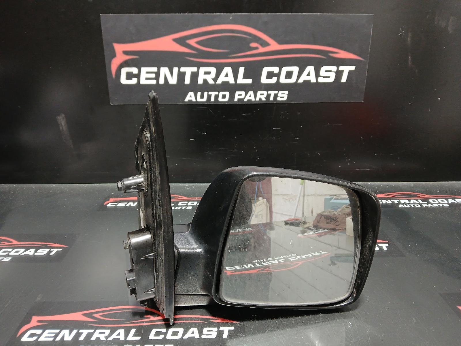 View Auto part Right Door Mirror Hyundai Iload/imax 2021