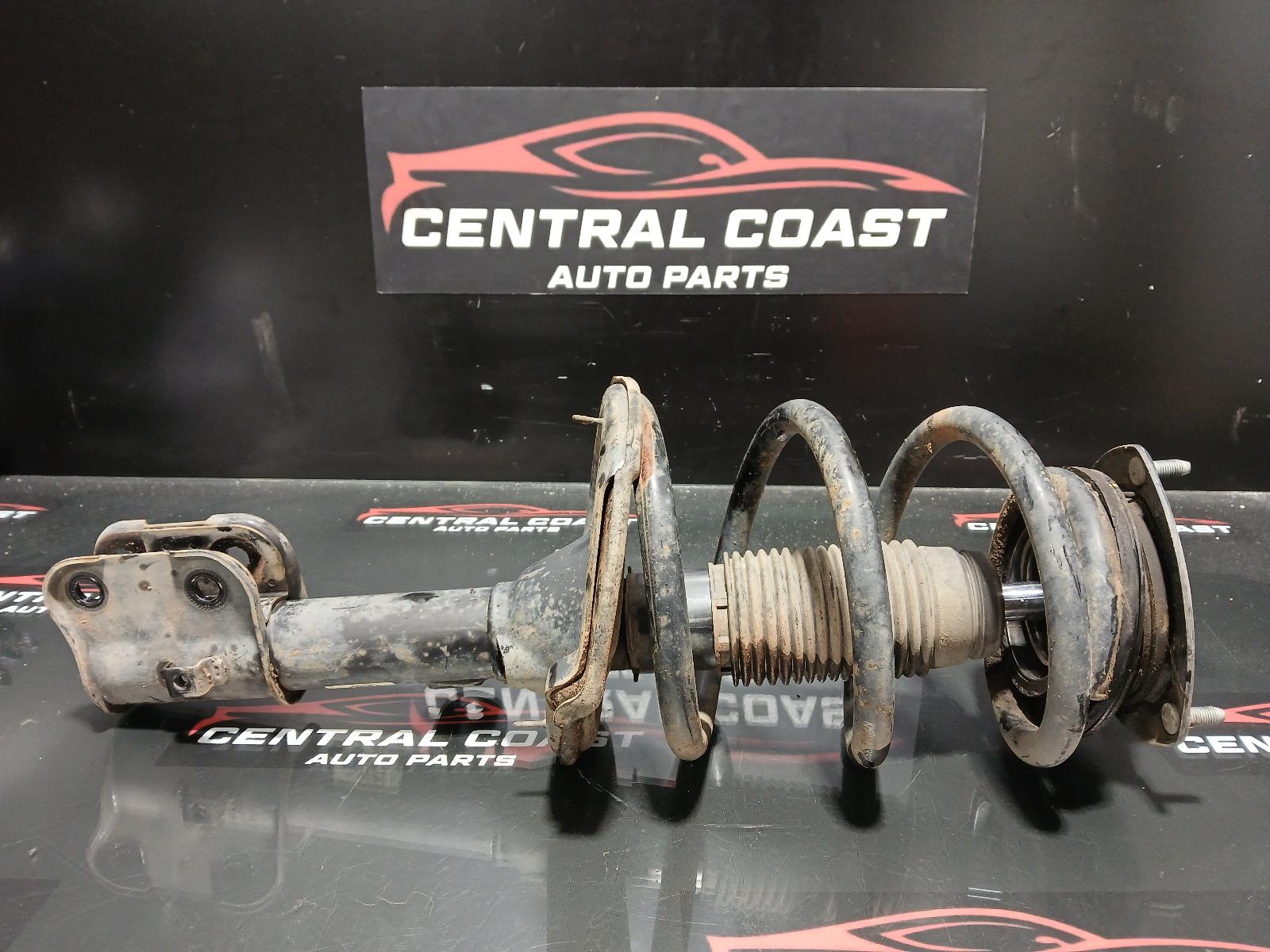 View Auto part Left Front Strut Hyundai Iload/imax 2021