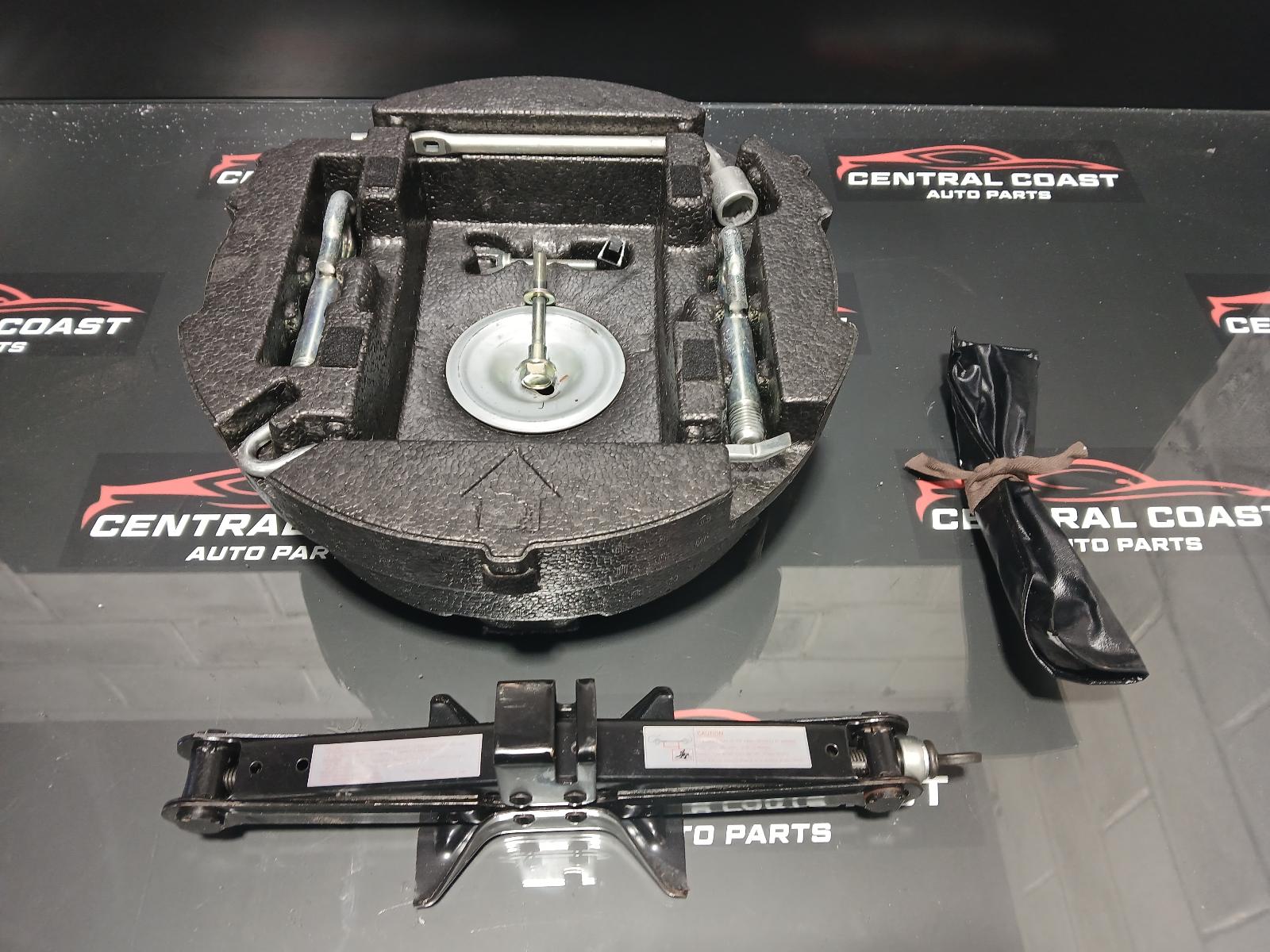 View Auto part Jack/Tool Kit Mazda Cx7 2010