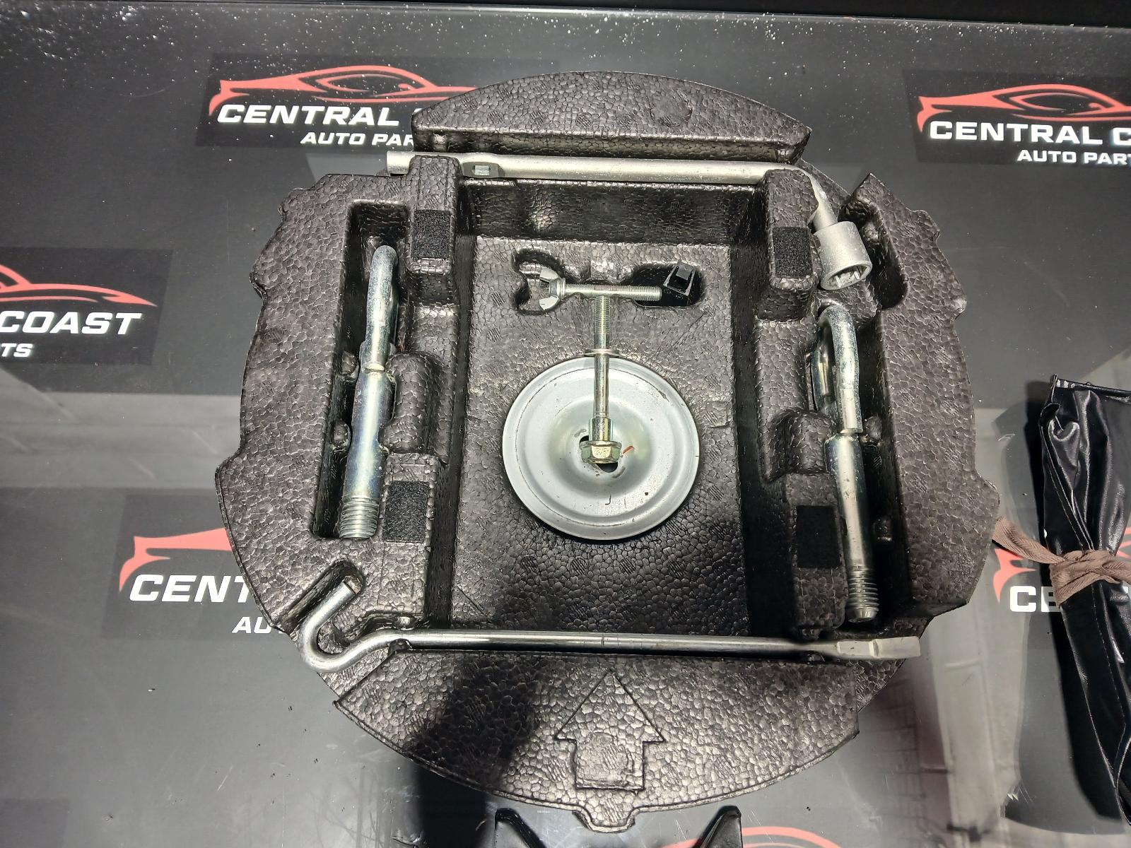 View Auto part Jack/Tool Kit Mazda Cx7 2010