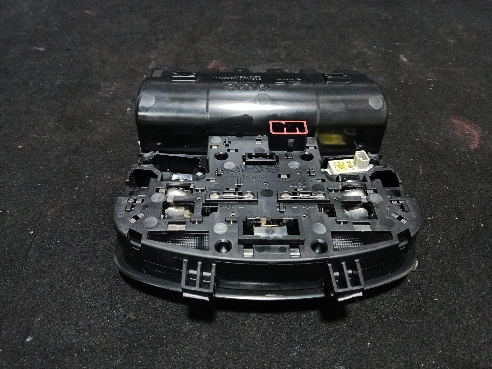 View Auto part Courtesy Light Hyundai I30 2023