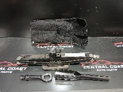 View Auto part Jack/Tool Kit Hyundai Iload/imax 2011