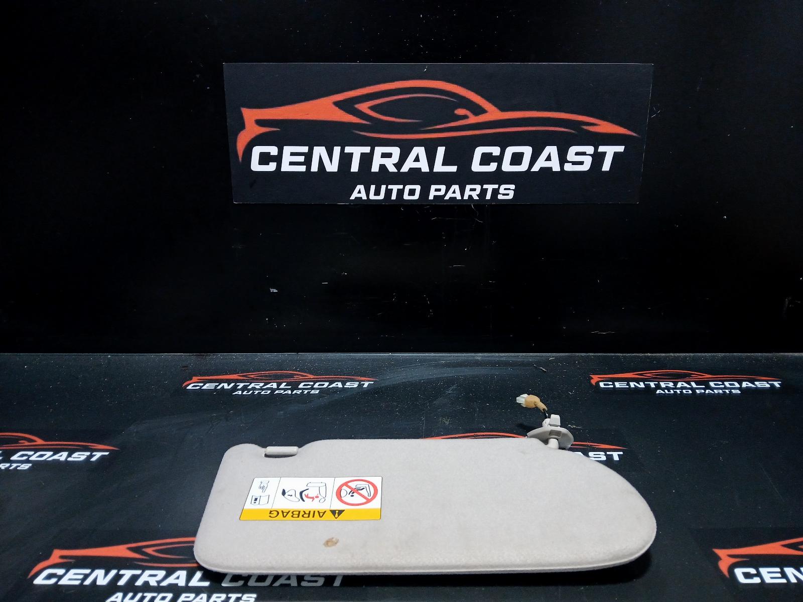 View Auto part Sunvisor Nissan Navara 2019