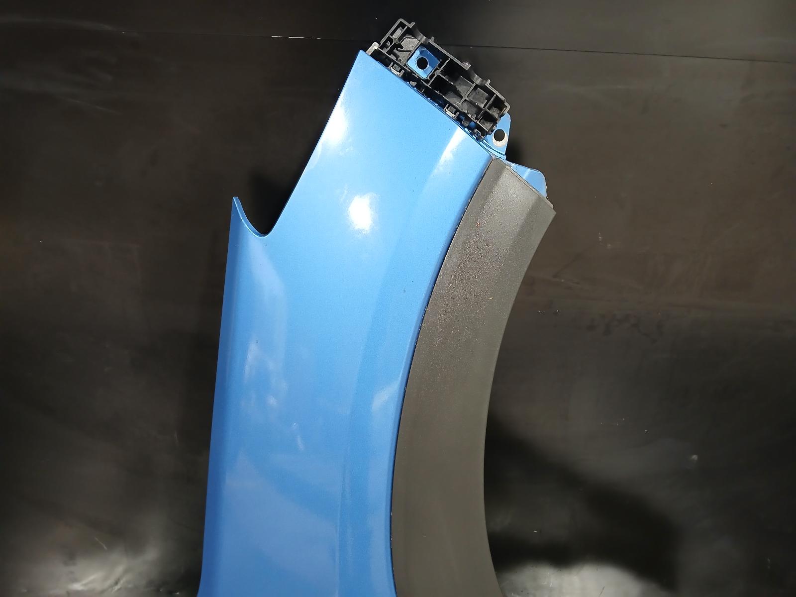 View Auto part Right Guard Hyundai Tucson 2016