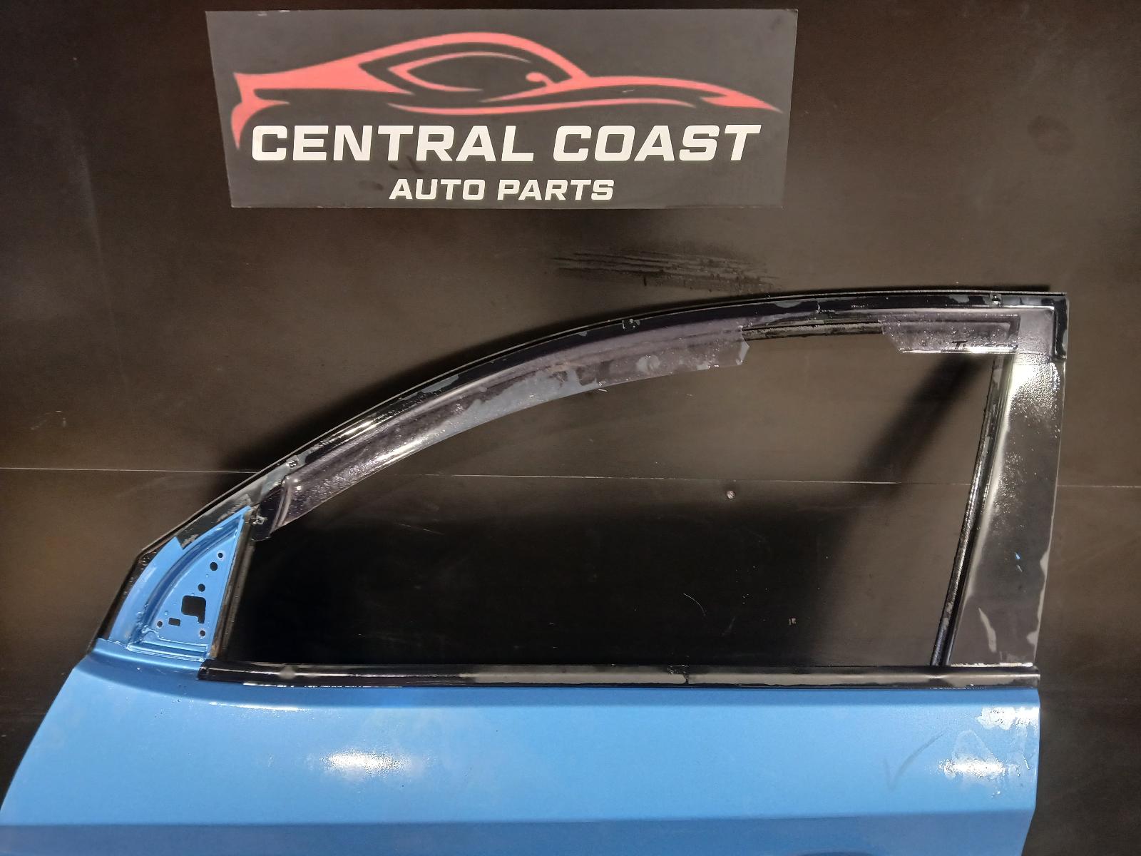 View Auto part Left Front Door Hyundai Tucson 2016