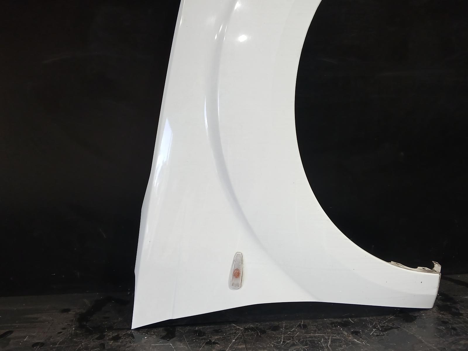 View Auto part Right Guard Mitsubishi Outlander 2010