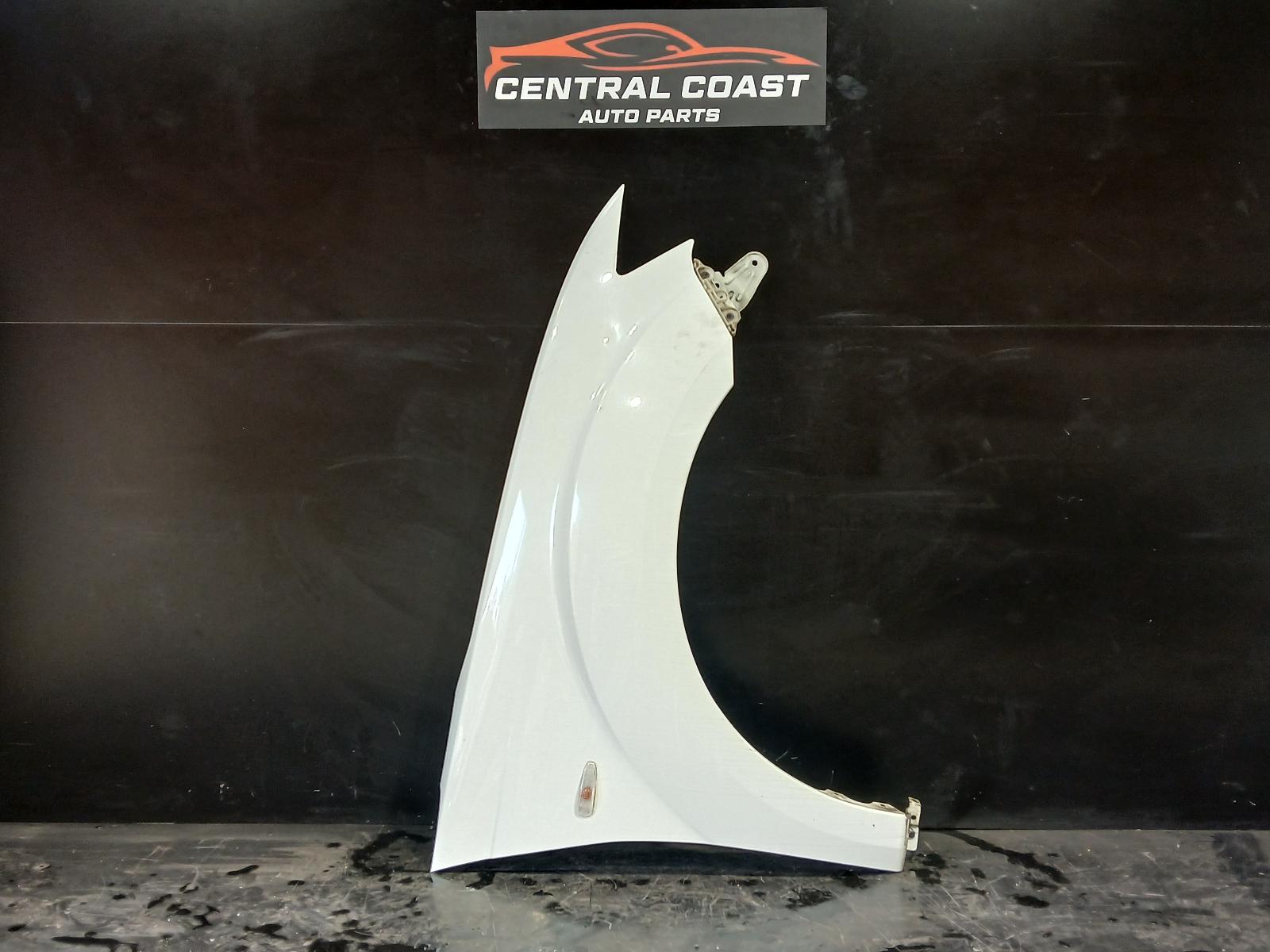 View Auto part Right Guard Mitsubishi Outlander 2010