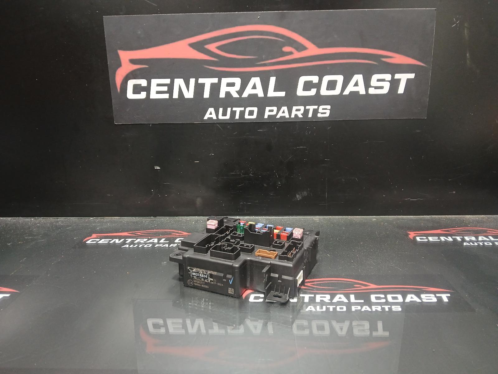 View Auto part Fuse Box Mitsubishi Outlander 2010