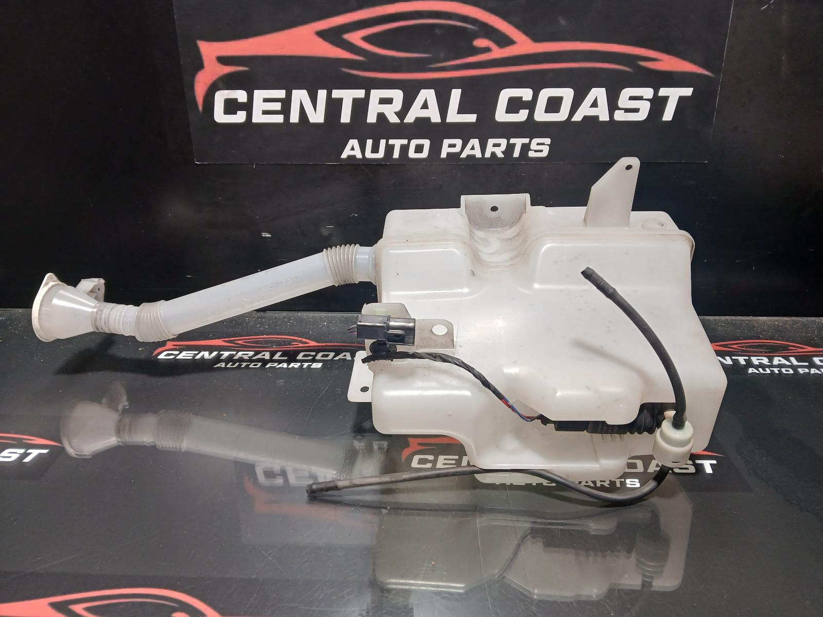 View Auto part Washer Bottle Mitsubishi Outlander 2010