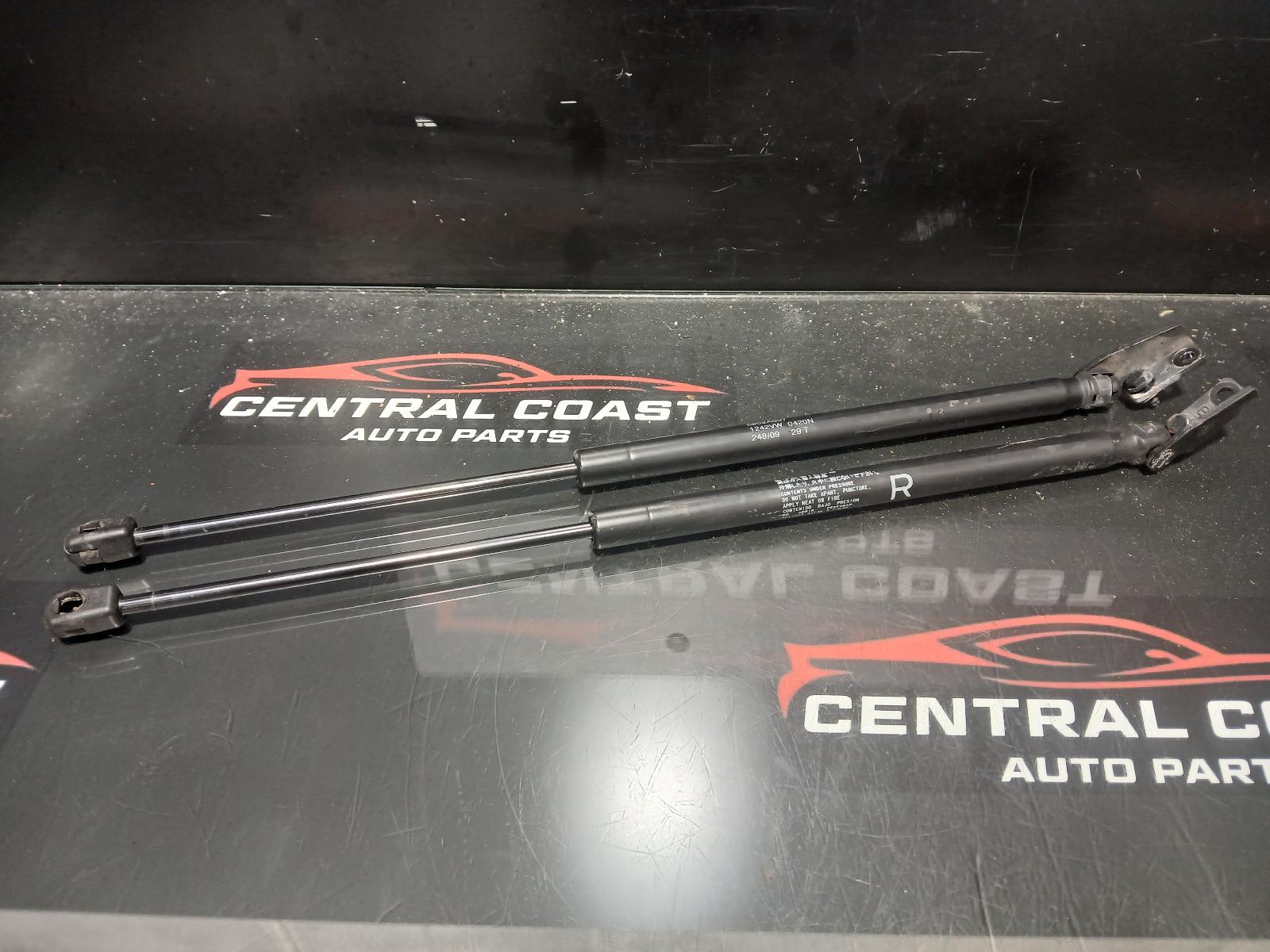 View Auto part Hatch Strut Mitsubishi Outlander 2010