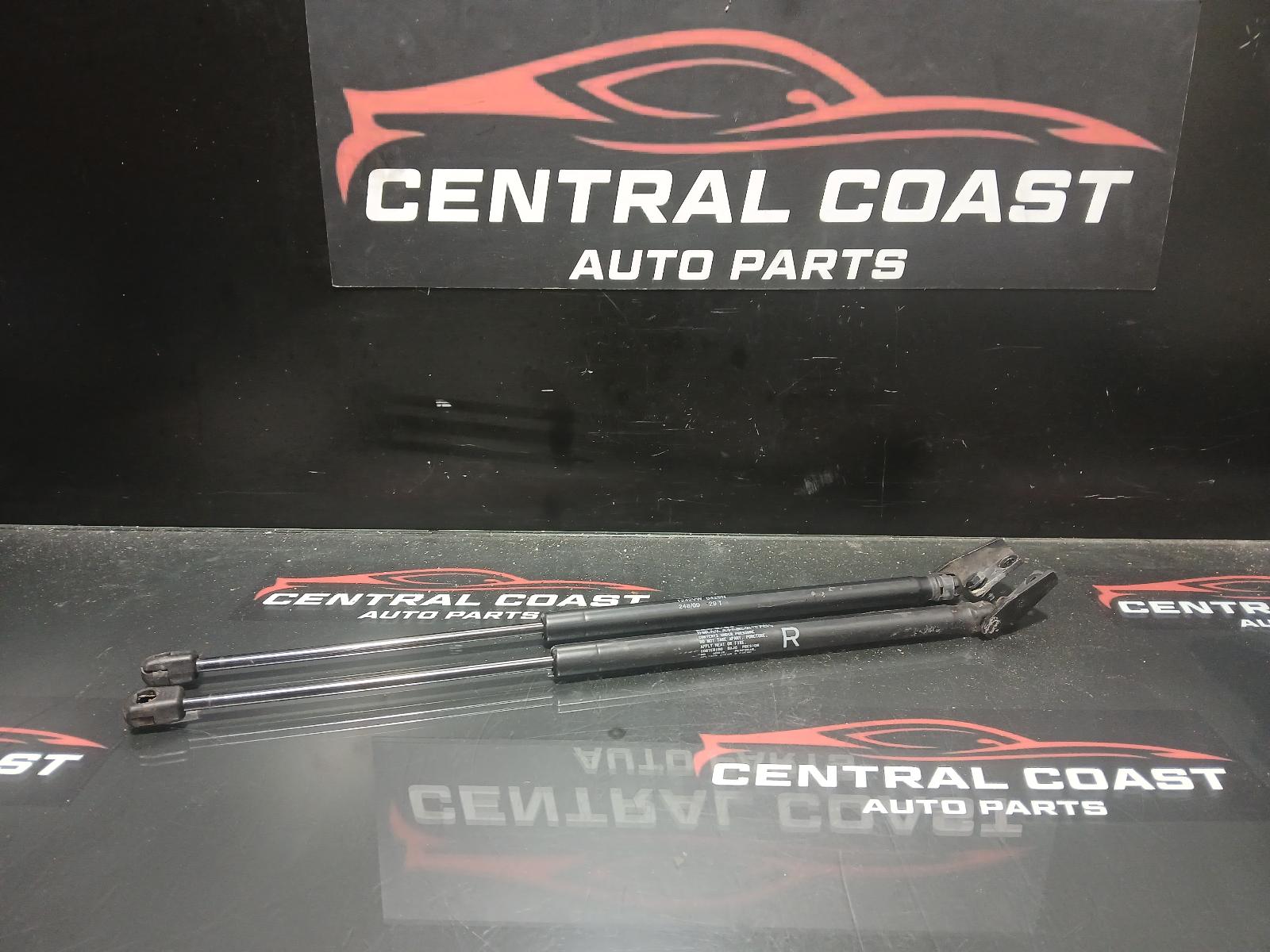 View Auto part Hatch Strut Mitsubishi Outlander 2010