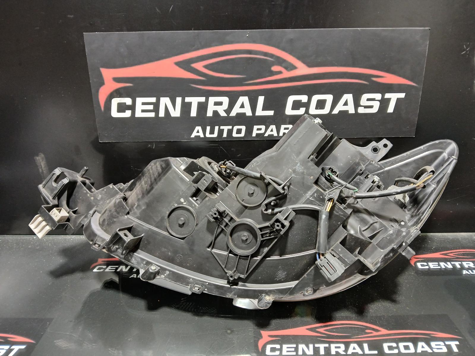 View Auto part Right Headlamp Mazda Cx5 2013
