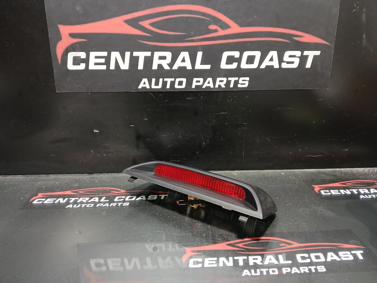1999 Lexus Is200/is300 High Level Stoplight View Auto part High Level Stoplight Lexus Is200/is300 1999