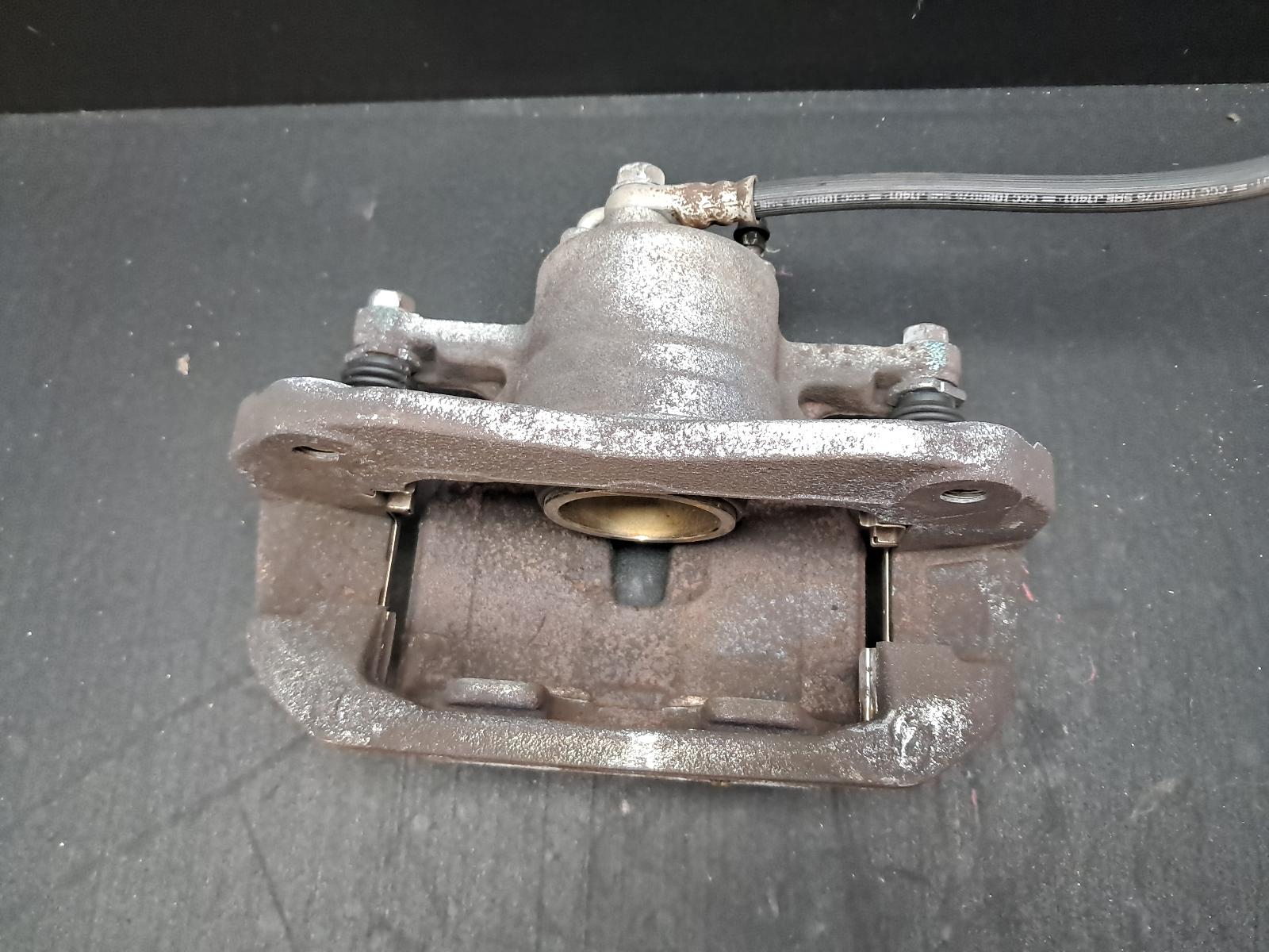 View Auto part Caliper Toyota Tarago 2016