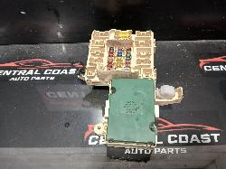 View Auto part Fuse Box Lexus Is200/is300 1999