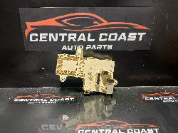 View Auto part Fuse Box Lexus Is200/is300 1999