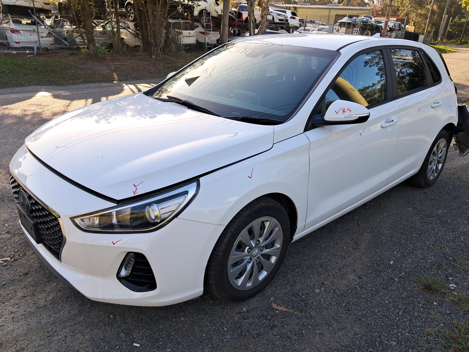 View Auto part Side Step/Skirt Hyundai I30 2019