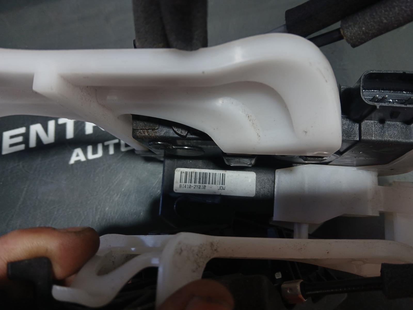2014 Hyundai Ix35 Door/Boot/Gate Lock View Auto part Door/Boot/Gate Lock Hyundai Ix35 2014