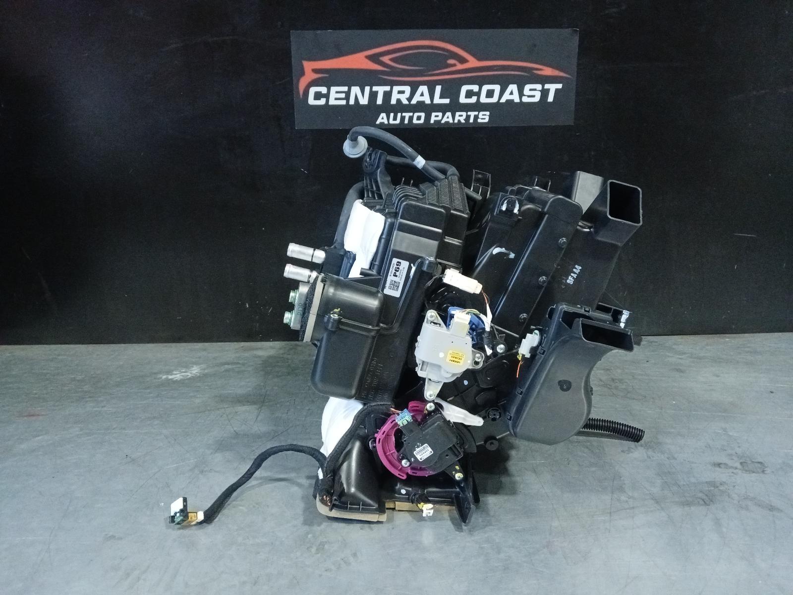 View Auto part Heater Core/Box Hyundai I30 2023