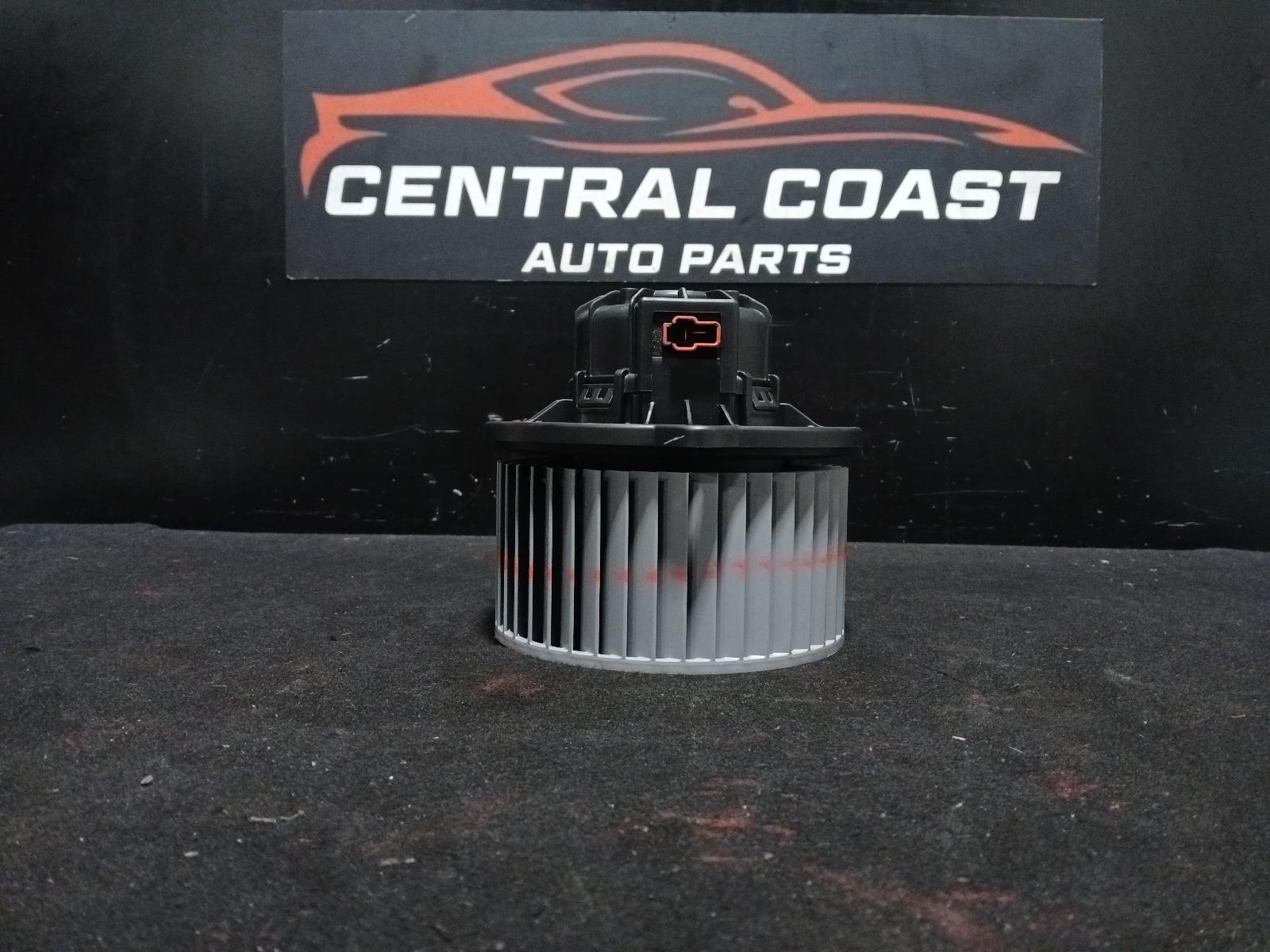 View Auto part Heater Fan Motor Hyundai I30 2023