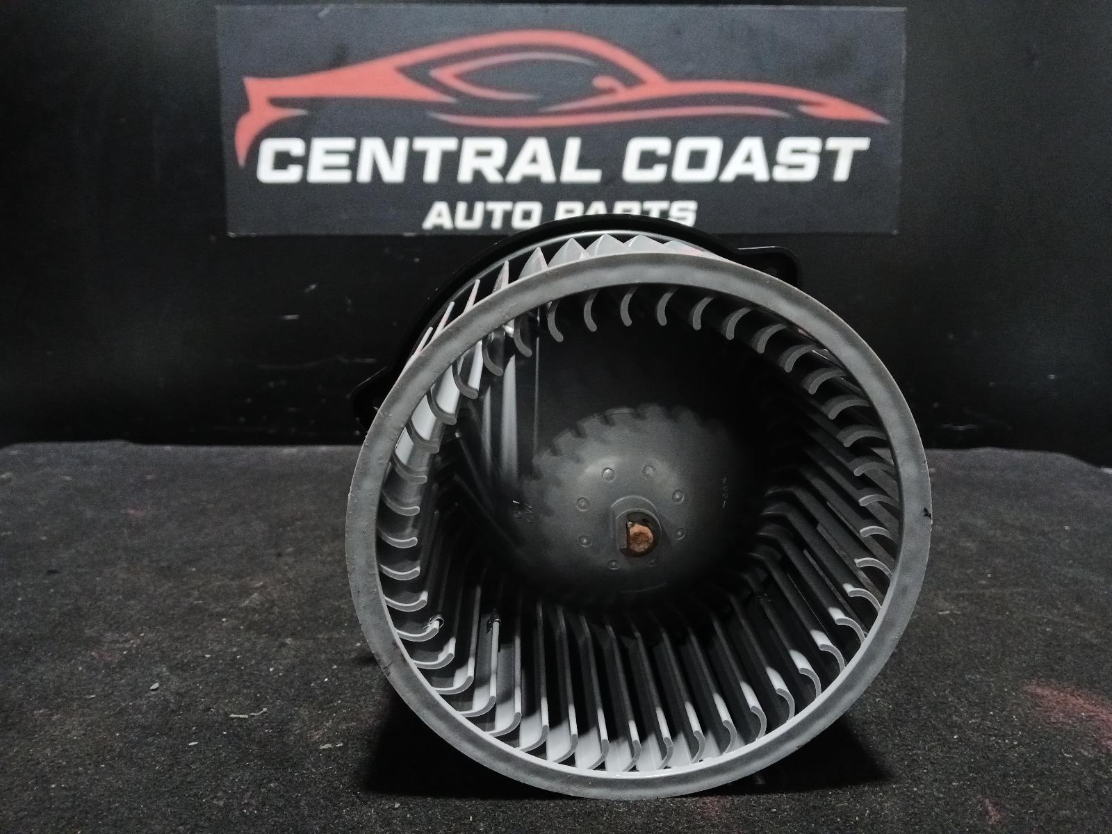View Auto part Heater Fan Motor Hyundai I30 2023
